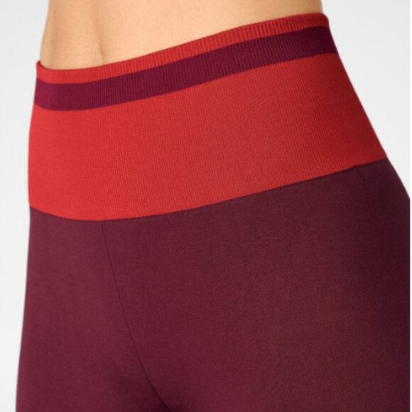 Fabletics New With Tags High-Waisted Seamless 7/8 Leggings - Large in Red Tones - Picture 9 of 10